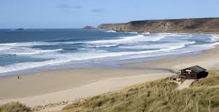 The beach is great for families and is very safe with good lifeguard cover. Stay In Cornwall S Top 10 Surf Escapes Carvemag Com
