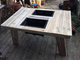 Beer Wine Cooler Table Made Out Of Pallet 1001 Pallets Cool Tables Pallet Dining Table Pallet
