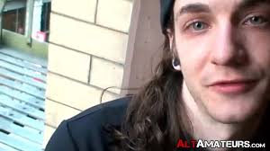 Alt goth non-professional Kade solo jerking off and stuffing sextoy