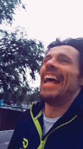 Cuando un no está muy acostumbrado a huir #pasancosas #farola #aldentista  #castaña #streetlight #hit