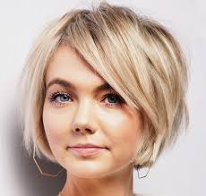 Short to med length hair presents the best of both worlds and works universally with. Layered Bob Haircuts 2021