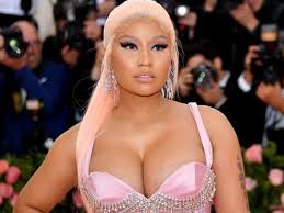 قبل أيام من إقامته إلغاء حفل نيكى ميناج فى السعودية عين