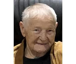 Warren Zeller's Instagram, Twitter & Facebook