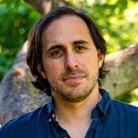 Daniel Schnitzer's Instagram, Twitter & Facebook