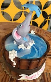 Celebrating the new addition to the royal family! 99 Baby Shower Cakes 2tarts Ideas