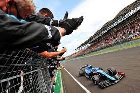 Par rapport aux deux grands prix précédents en autriche, celui de hongrie s'est caractérisé par une la meilleure vitesse de pointe enregistrée durant le grand prix de hongrie est à mettre à l'actif de la. Gwm Mdwgjjznxm