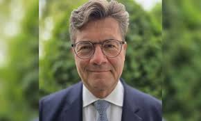 New German CG assumes office