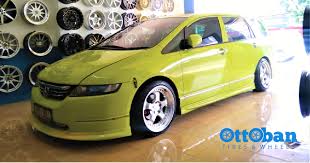Dengan lebih teliti melihat harga bisa mencegah kalian dari penipuan saat berbelanja. 33 Top Gambar Modifikasi Velg Mobil Hrv Tahun Ini Modifikasi