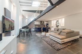 Stock eines zweistöckigen gebäudes mit einem schönen blick über die dächer von villejuif in der nähe von paris. Wohnung Le Loft 67 Wohnung Strasbourg