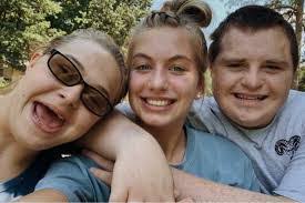 Celeste Honaker's Instagram, Twitter & Facebook