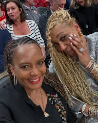 Friends and fun feed the soul! Thank you for being my angel, again, again,  and AGAIN @kimblackwellpmm ❤️🥰! #atlhawks