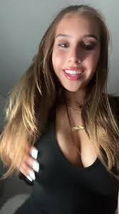 Madelyn Newcomb's Instagram, Twitter & Facebook