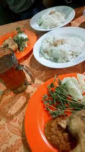 Makan Pecel Ayam Aesthetic Ide Makanan Makanan Dan Minuman Makanan Pedas