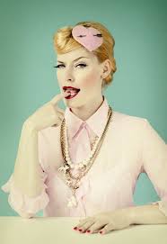 Enie van de meiklokjes hosting bravo tv. 8 Enie Van De Meiklokjes Ideen Enie Rockabilly Mode Pferderennen