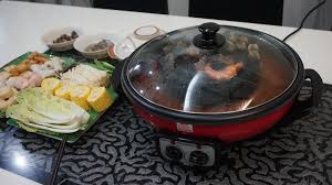 Yes makan kuah2 lagi,masakan kemarin sabtu.setiap weekend memang jarang masak,kalo pun masak pasti menu tanpa nasi.di kulkas ready bakso2an. Resepi Sup Kuah Tomyam Steamboat Paling Mudah Ayue Idris