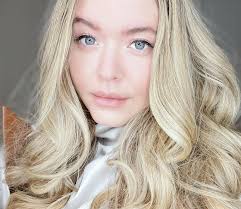 She graduated at the age of 14 through homeschooling. Sasha Pieterse Sheaffer Sashapieterse Instagram Photos And Videos