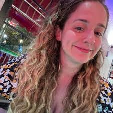 Amanda Reiner's Instagram, Twitter & Facebook