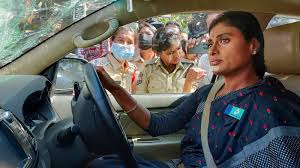 YS Sharmila Reddy challenges TRS govt after arrest, says 'there is no  democracy' | Latest News India - Hindustan Times