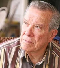 A un mes de su partida...