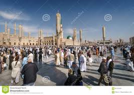 Madina mosque (bengal), in the nizamat fort campus in murshidabad, west bengal, india. Moslems Traten Fur Anbetung Nabawi Moschee Medina Saudi Arabien Zusammen Redaktionelles Foto Bild Von Saudi Islam 87751621