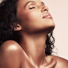 Son bóng trở lại: Vẻ đẹp tươi trẻ và rạng ngời những năm 90- FASHIONNET