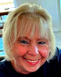 Rita Thompson's Instagram, Twitter & Facebook