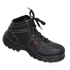 At garsport you can choose your safety shoes. Safety Shoes Karam