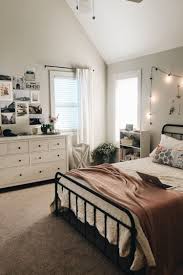 Bedroom Layout Ideas For Small Rooms 2020 Hayallerdeki Odalar Yatak Odasi Ic Mekan Yatak Odasi Ic Tasarimi