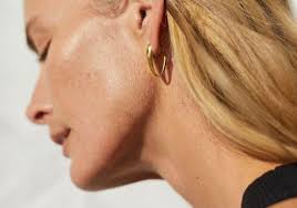 Watch more how to deal with ear problems videos: How To Get Rid Of A Piercing Blister Using Home Remedies