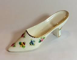 Find 1 listings related to shamrock motors in holland on yp.com. Pin On Porcelain Shoes Porselen Miniatyrsko