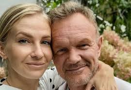 Ci z was, którzy znają kanał czarka, to wiedzą, że anegdot. Zona Cezarego Pazury Jest W Kolejnej Ciazy Aktor Pokazal Cos Nieoczekiwanego W Internecie Jego Reakcja Na Slowa Malzonki Daje Do Myslenia Zycie