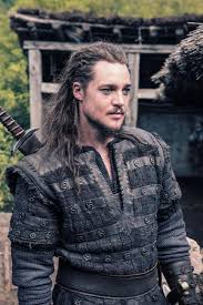 Aug 20, 2019 · alexander doetsch aka alexander dreymon is a popular german actor best known for the portrayal of uhtred of bebbanburg in the television series the last kingdom since 2015. Alexander Dreymon Wants The Last Kingdom To Return