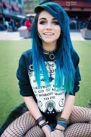35 Shades Of Blue Hair Give You All The Color Inspiration Awesome Blue Hairstyle Scene Hair Blue Hair Emo Hair