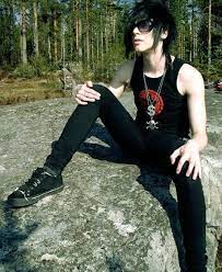 25 Best Emo Boys Hair Styles Lovenstyle Emo Boy Hair Cute Emo Boys Boy Hairstyles