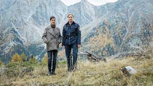 Es ist ein spannendes familiendrama, in dem die beziehungen zwischen waidmannsdank, eine koproduktion von orf, zdf, mona film und tivoli film, ist der zweite landkrimi, der in kärnten spielt. Waidmannsdank Auf Platz Eins Des Landkrimi Quotenrankings Der Orf At