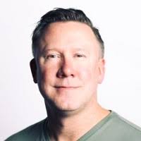 Alex Faris's Instagram, Twitter & Facebook