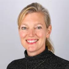 Holly Mackay's Instagram, Twitter & Facebook