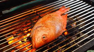Mengetahui cara mengolah ikan bakar yang tepat tentu akan membuat sajian anda jauh lebih sehat dan nikmat, lho! 3 Cara Untuk Memanggang Ikan Wikihow