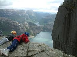 Preikestolen är en fjällplatå som ligger vid nordsidan av lysefjorden i forsands kommun, ryfylke sør i fjordene i norge.platån är ett känt turistmål i ryfylke och för norge. So Lohnt Sich Der Besuch Des Preikestolen Travelnews Ch