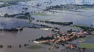 Kinder, deren eltern ebenfalls alles im hochwasser verloren haben. Elbe Hochwasser Elbe Flusse Und Seen Natur Planet Wissen