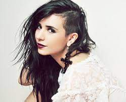 Pin By Tara On Hair Do Half Shaved Hair Womens Hairstyles Shaved Side Hairstyles