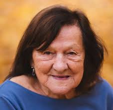 Městský úřad Rtyně v Podkrkonoší vám přeje veselé Vánoce a úspěšné  vykročení do roku 2023. Fo to : a rch iv m