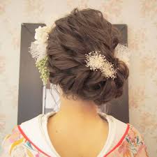 お団子を左耳側に寄せたサイドシニヨンの和装ヘアカタログ marry マリー サイドヘアスタイル 成人式 ヘアスタイル ロング ブライダル 髪型