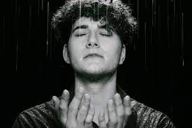 Eurovision 2021, ülkemizde eurovision song contest resmi youtube hesabı üzerinden canlı yayında takip edilecek. Meet Switzerland Eurovision 2021 Entry Gjon S Tears Song Age Instagram Radio Times