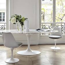 Eero Saarinen Once Said That We Have Chairs With Four Legs With Three And Even With Two But No One Has Made One With Design Knoll Saarinen Table Furniture