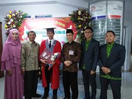 Check spelling or type a new query. Alumnus Gontor Raih Predikat Cumlaude Di Stikom Surabaya Gontor