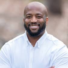 Ikechi Okoronkwo (@IkechiOkoronkwo)