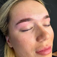 Natural lashes like these 😍