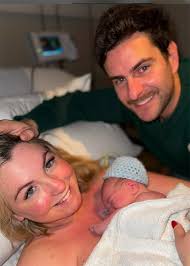 How They Met: Eric Roberts and Niamh met through performing