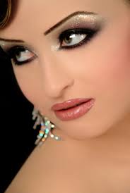 مكياج لبناني ناعم على طريقة نوال الزغبي. ØµÙˆØ± Ù…ÙŠÙƒ Ø§Ø¨ Ù„Ø¨Ù†Ø§Ù†ÙŠ Ù…ÙƒÙŠØ§Ø¬Ùƒ Ù†Ø§Ø¹Ù… ÙÙŠ Ø§Ù„Ø¹ÙŠØ¯ Ø§Ø­Ù„Ù‰ Ù…ÙŠÙƒÙŠØ§Ø¬ Ù„Ø¨Ù†Ø§Ù†ÙŠ 2021 Ø­Ø¨ÙˆØ¨